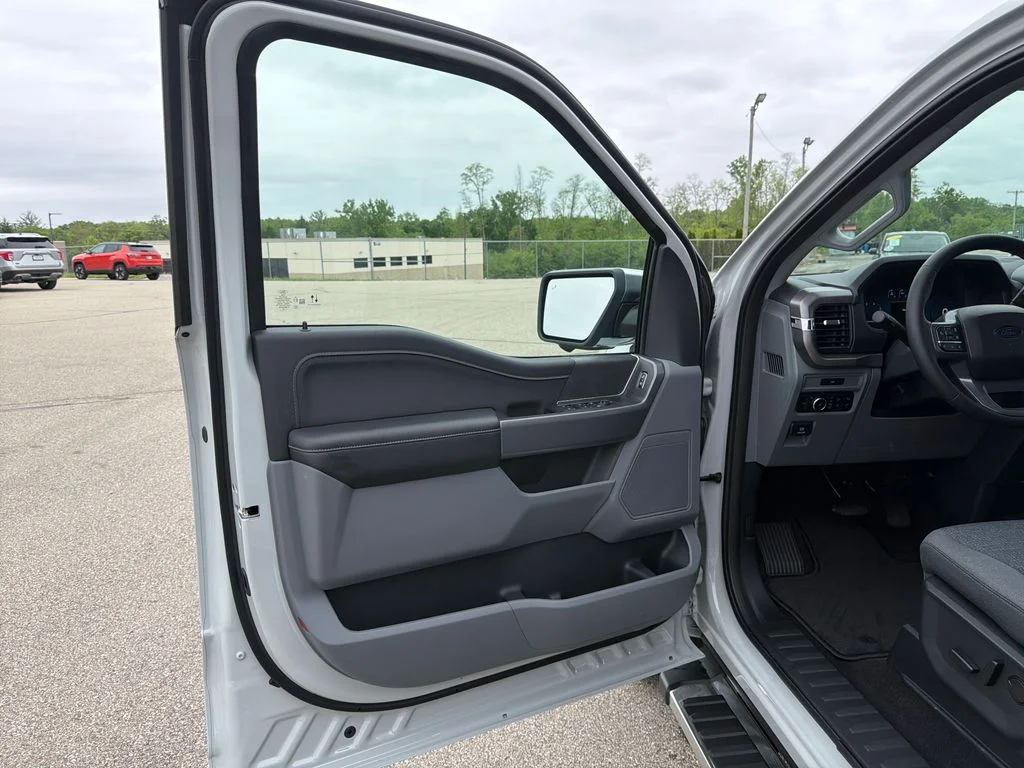 New 2026 White Ford XLT image 22