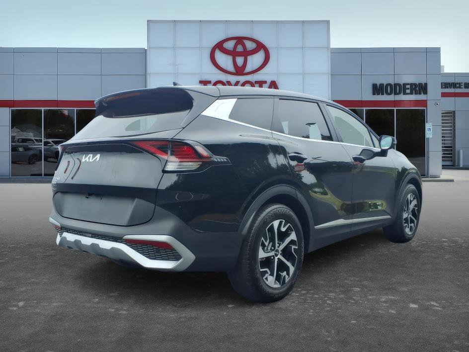 Used 2025 Ebony Black Kia EX image 6