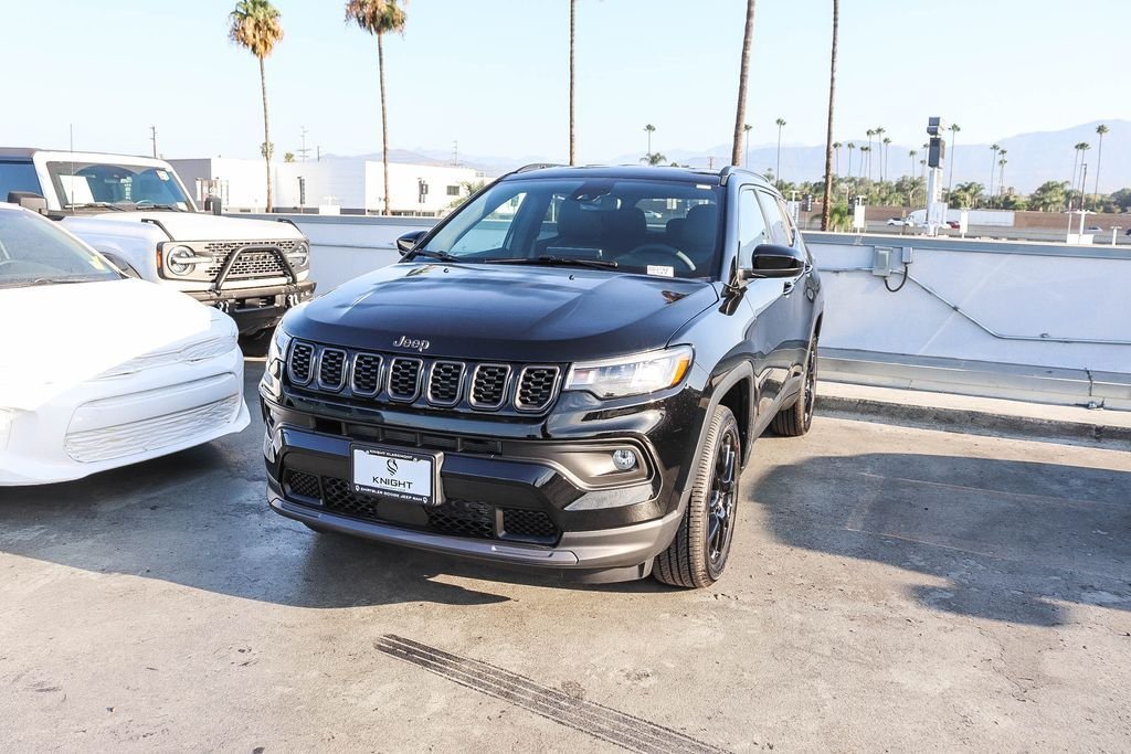New 2026 Diamond Black Jeep Latitude image 4