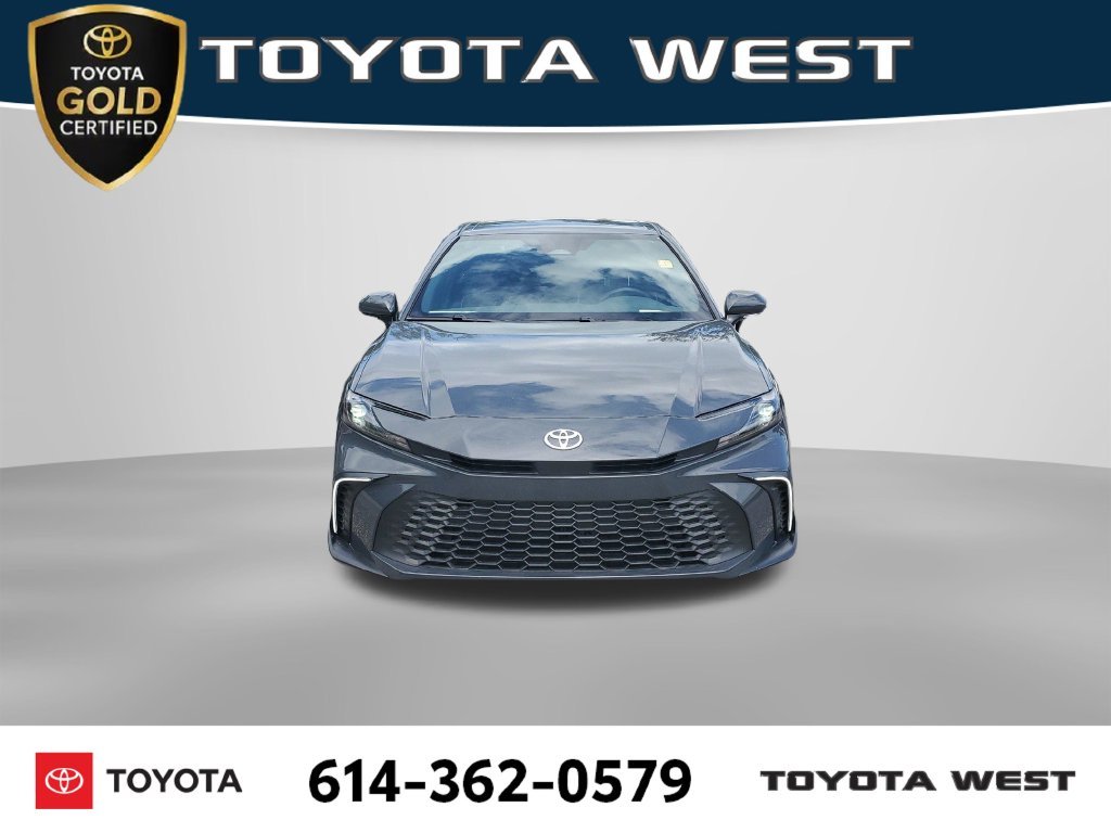 Used 2026  Toyota SE image 2