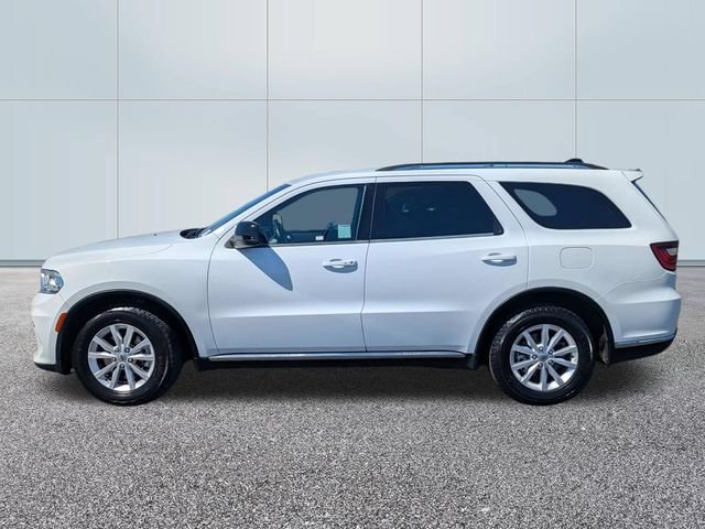 Used 2023 White Dodge SXT image 3