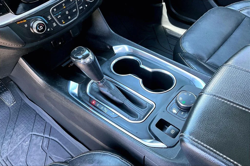 Certified Used 2019 Silver Chevrolet Premier image 18