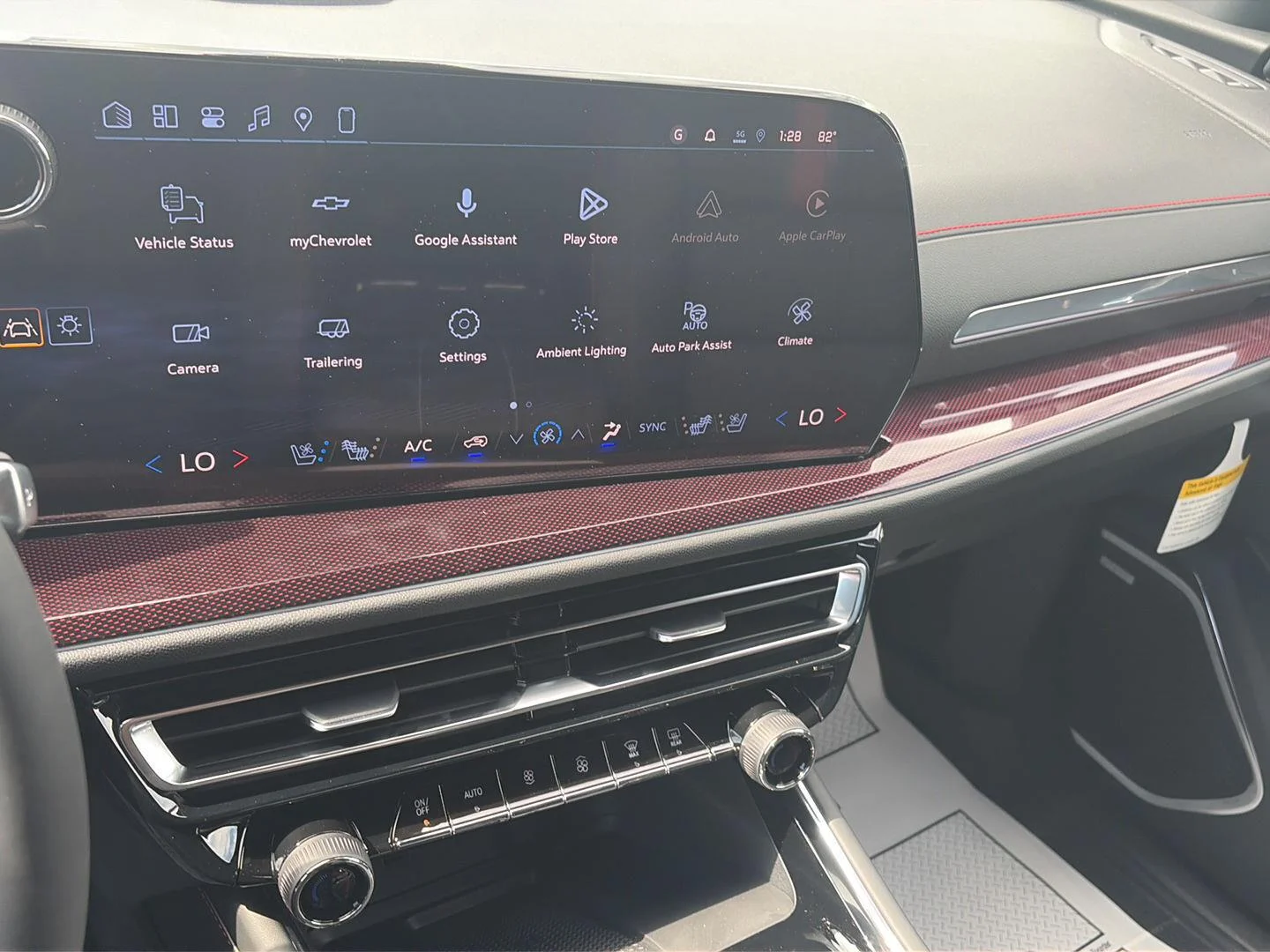 2027 Chevrolet Traverse RS - Photo 29