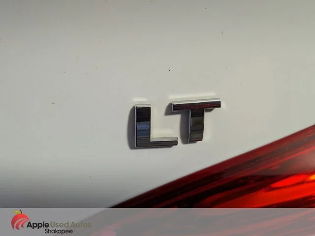 Used 2018 White Chevrolet LT image 8