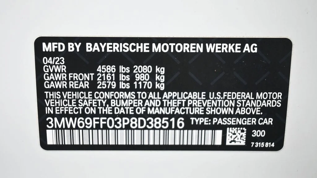 2023 BMW 3 Series 330i - Photo 28