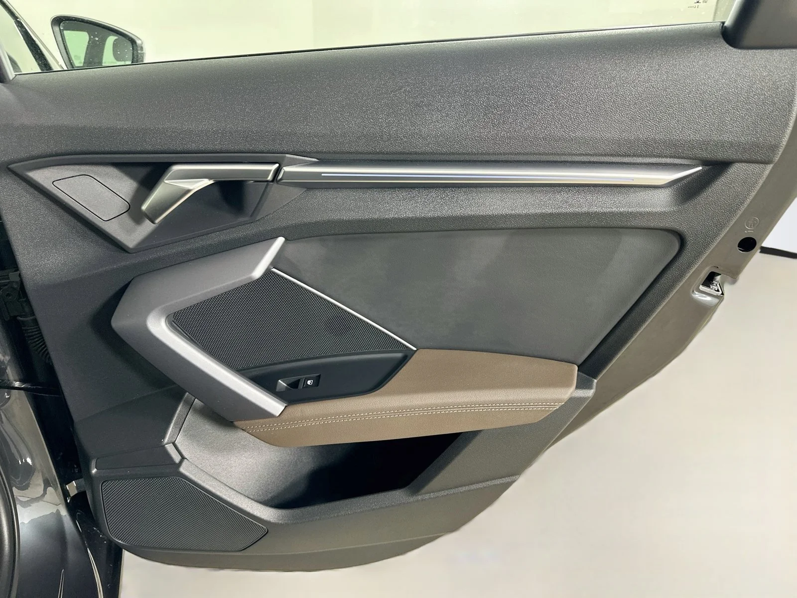 Used 2025 Gray Audi  image 39