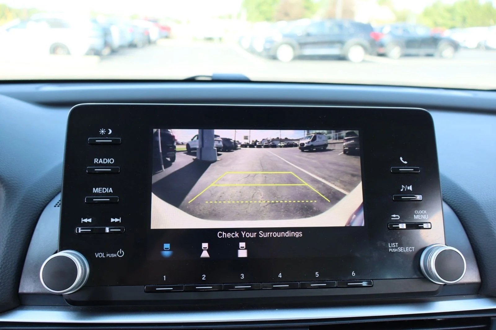 Used 2018 White Honda LX image 21