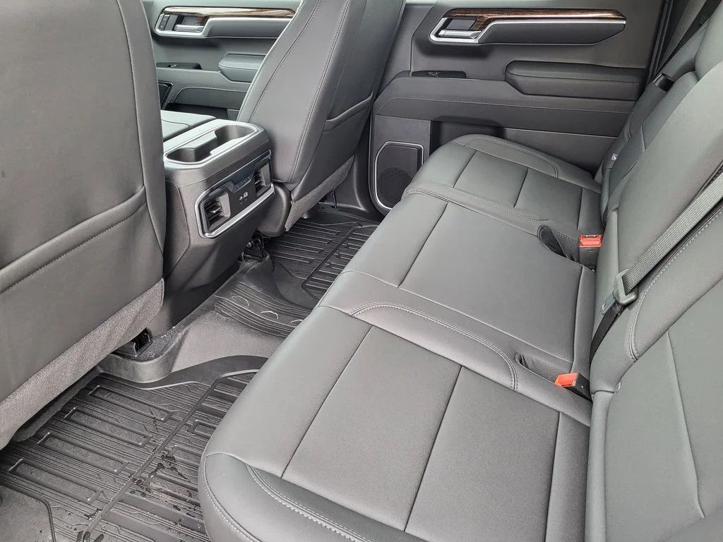 New 2026 Sterling Metallic GMC Elevation image 11