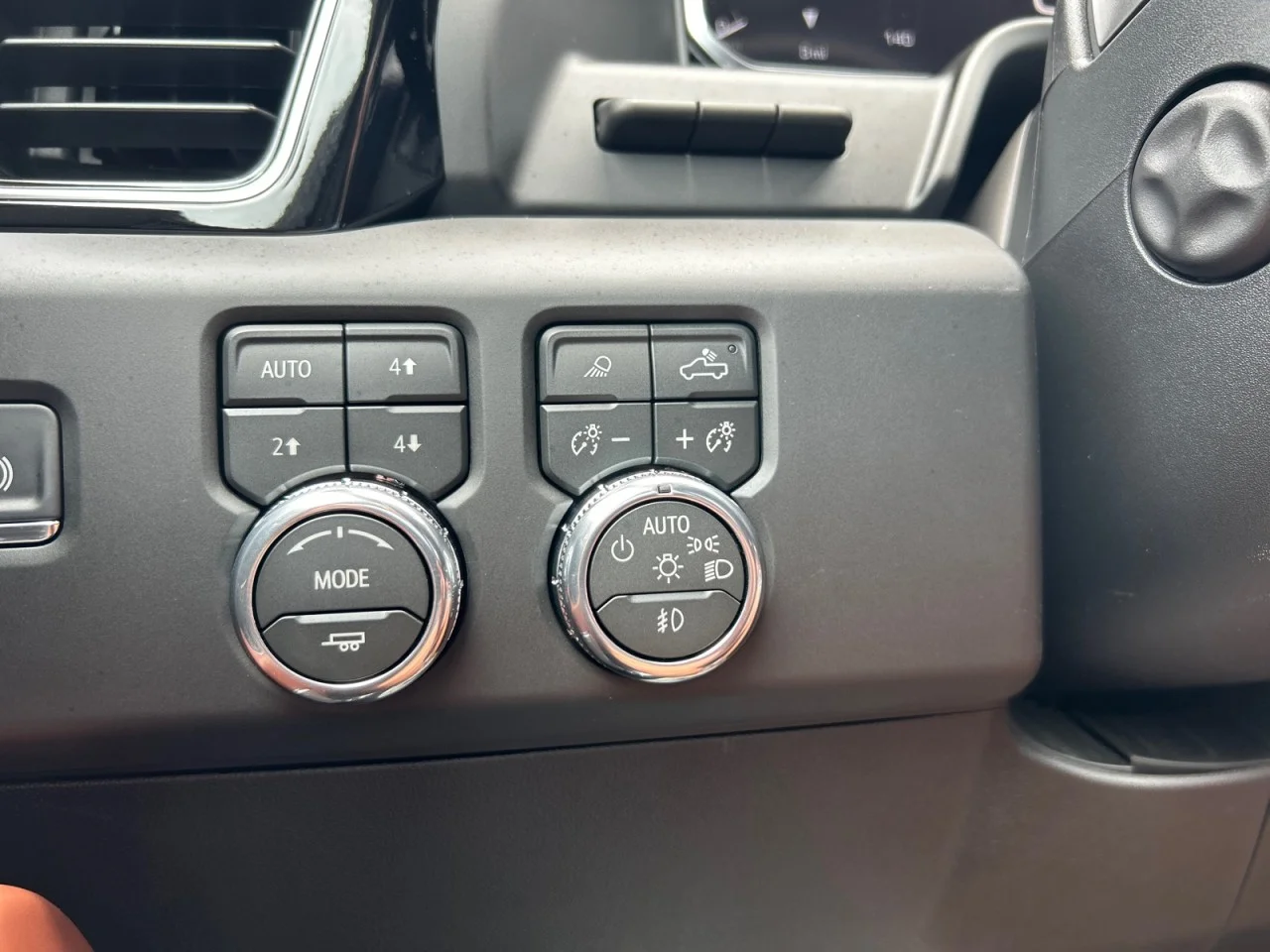 New 2026 Glacier White Tricoat GMC Denali Ultimate image 15