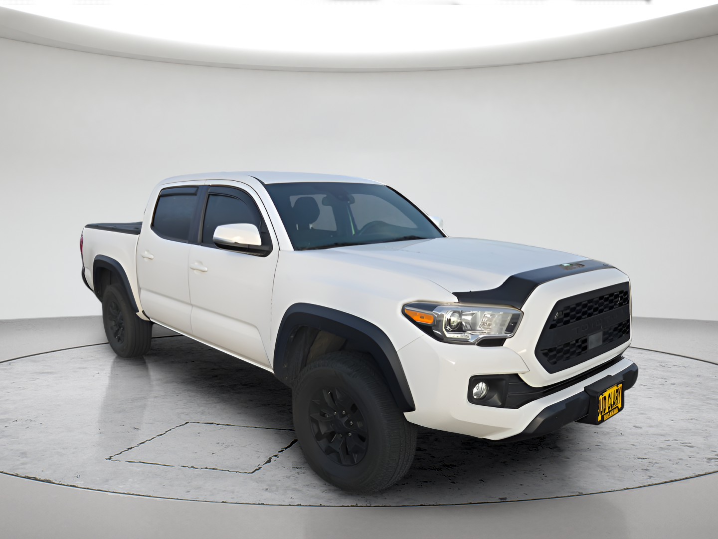 Used 2018 White Toyota TRD Off-Road image 7