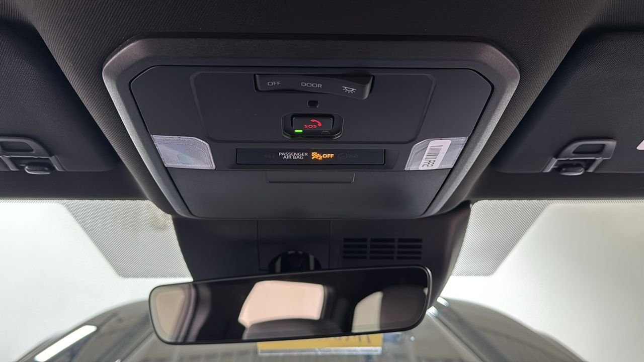 2026 Toyota Tacoma SR5 - Photo 11