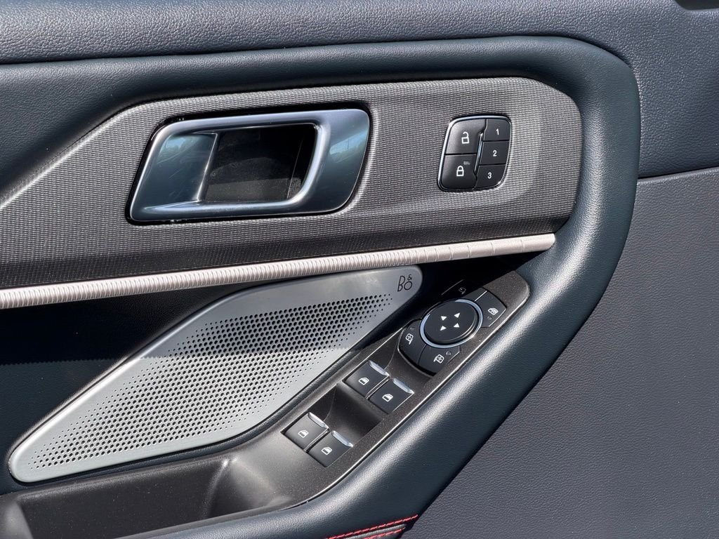 Used 2025 Black Ford ST image 26