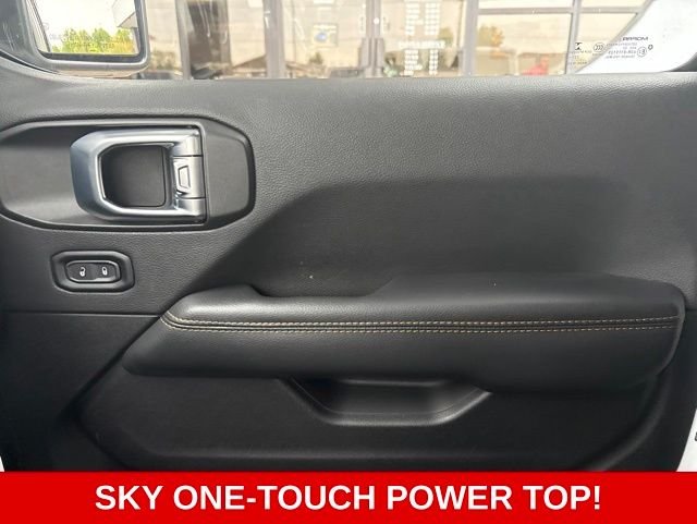 Used 2023 White Jeep Sahara image 24