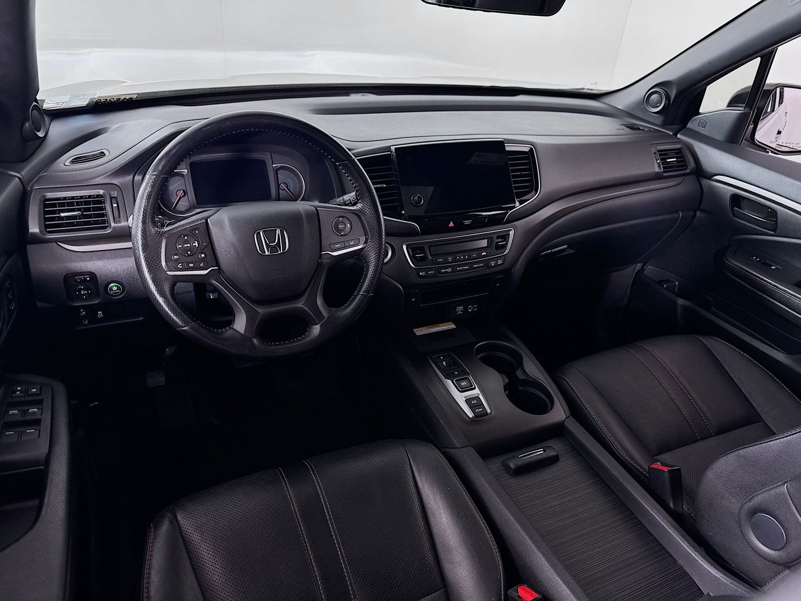 Used 2022 Lunar Silver Metallic Honda TrailSport image 19