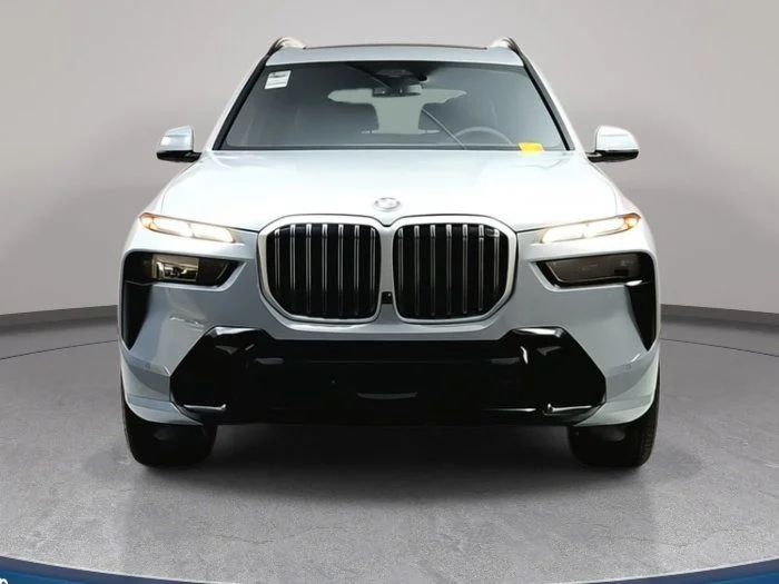 Used 2026 Brooklyn Grey Metallic BMW xDrive40i image 12