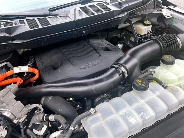 Used 2022 Oxford White Ford XLT image 33