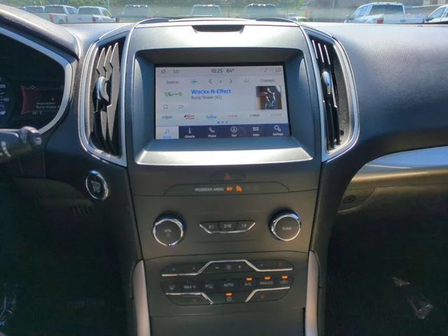 Used 2020 Blue Ford SEL image 20