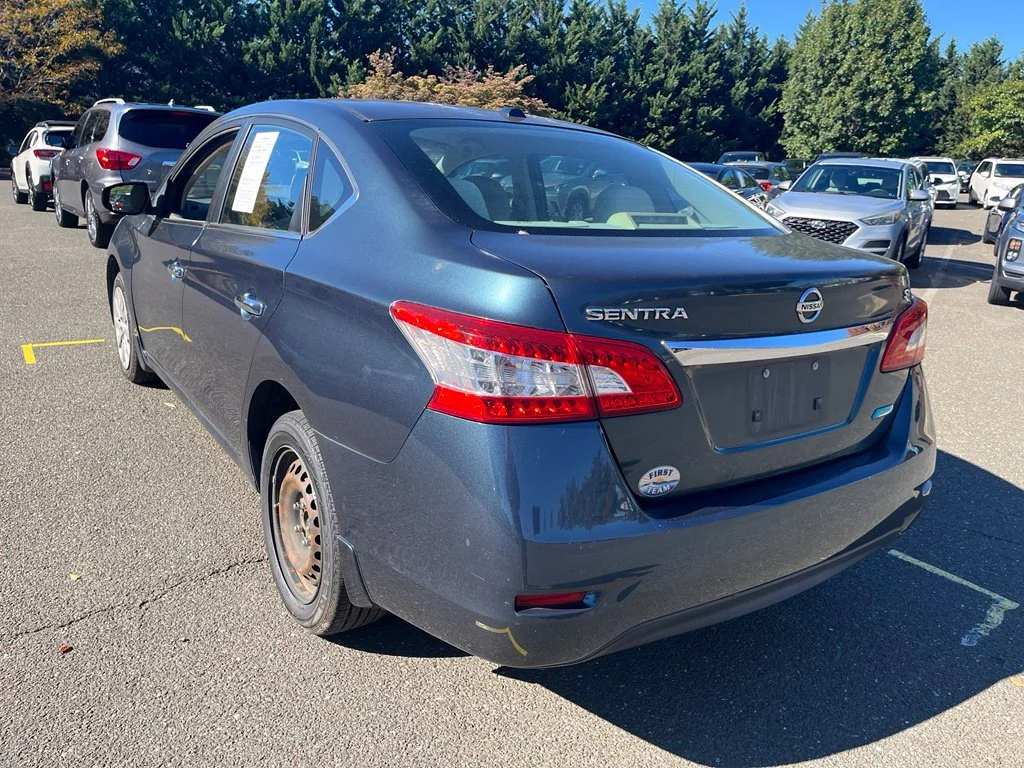 Used 2014 Blue Nissan SV image 5