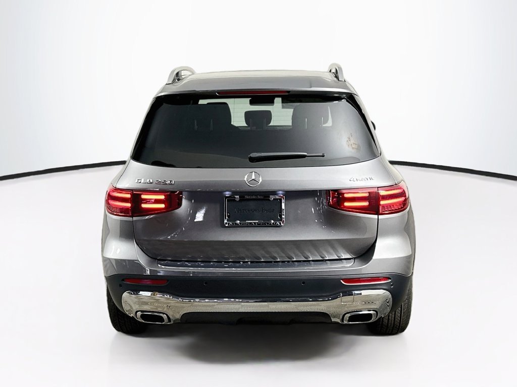 New 2026 Mountain Grey Metallic Mercedes-Benz GLB 250 image 5