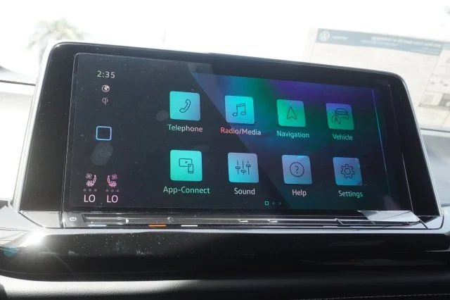 New 2026 Pure Gray Volkswagen 2.0T SE w/Technology image 32