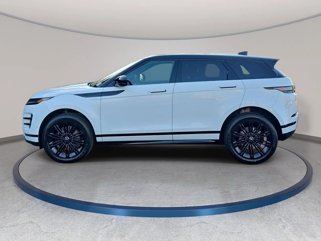 New 2026 Fuji White LAND ROVER Dynamic SE image 8