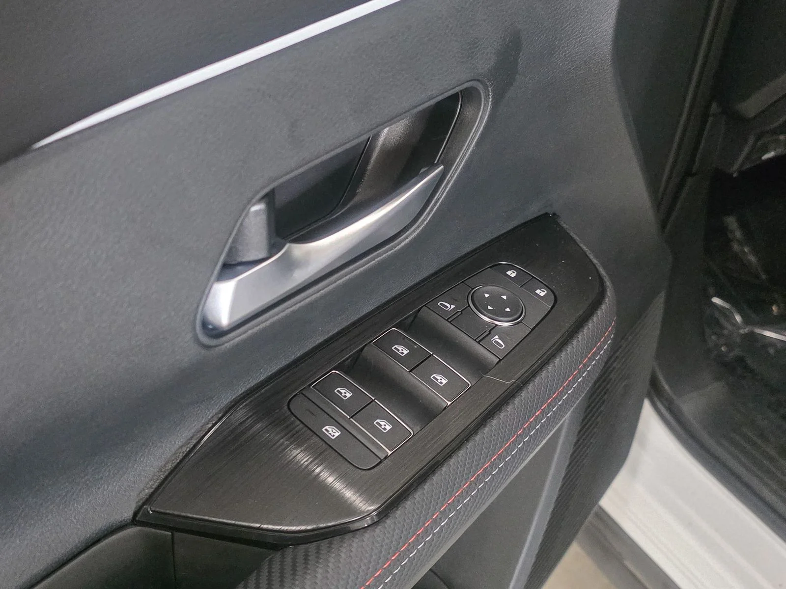 2026 Nissan KICKS SR AWD - Photo 19