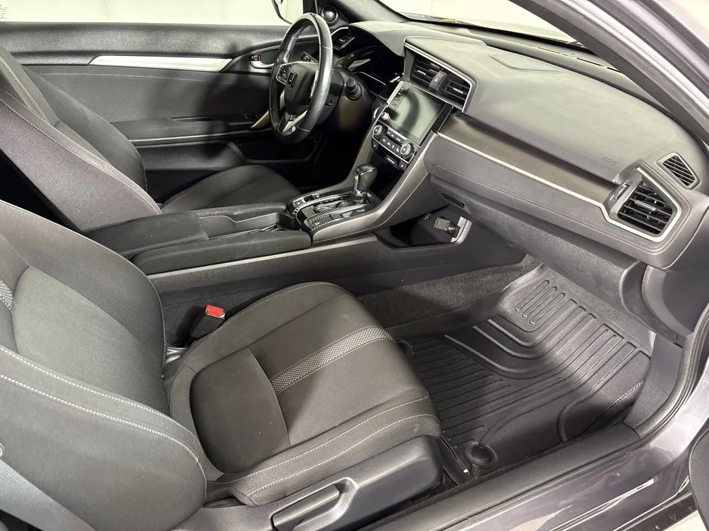 Used 2019  Honda EX image 16