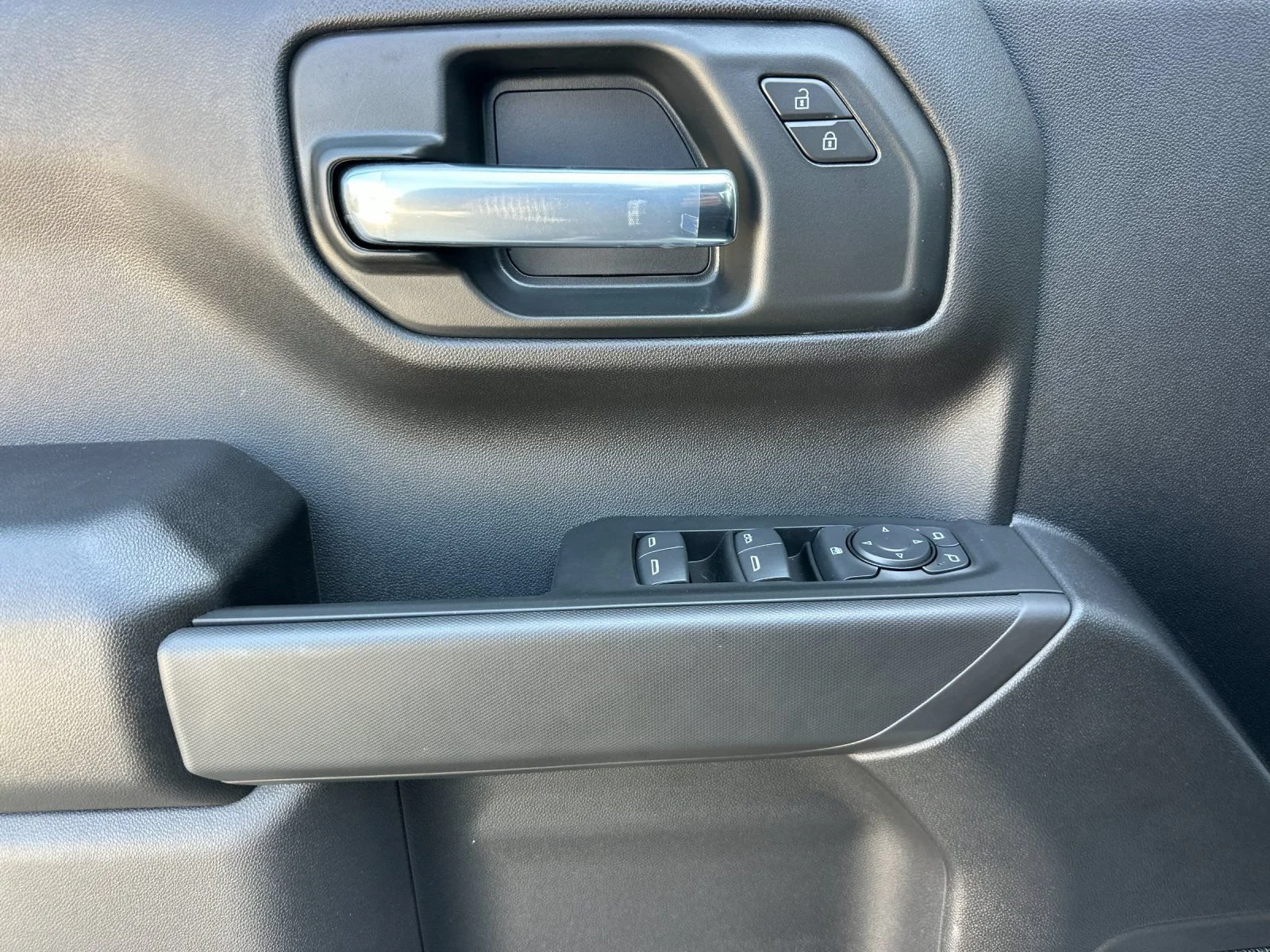 2026 Chevrolet Silverado 1500 Custom - Photo 11