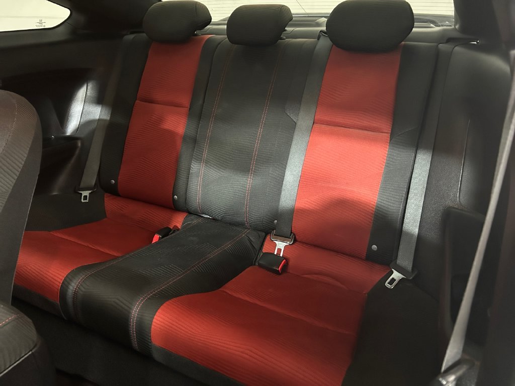 Used 2015  Honda Si image 16