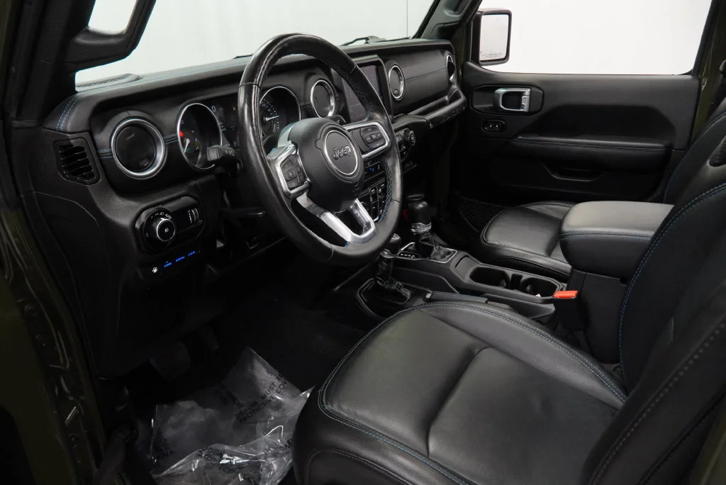 Used 2023 Green Jeep Rubicon 4xe image 19