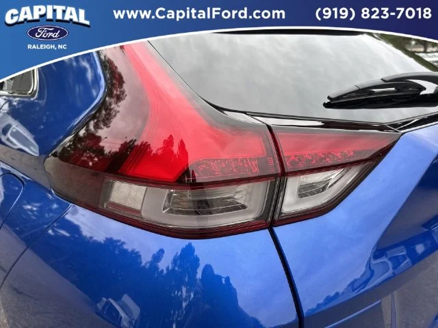 Used 2025 Blue Mitsubishi SE image 15