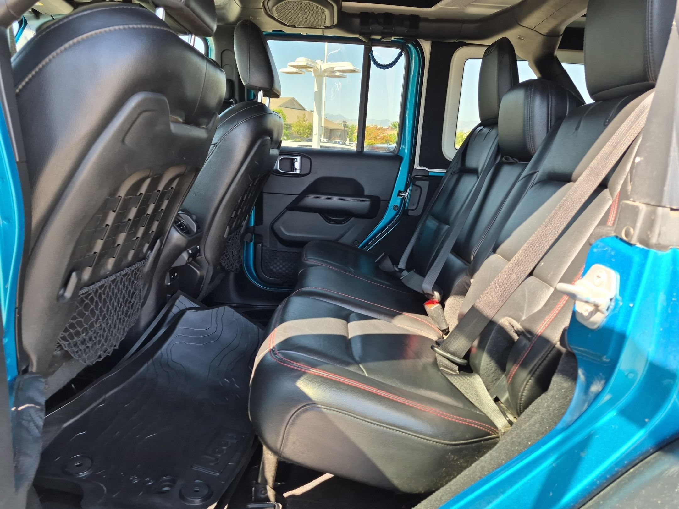 Used 2019 Bikini Pearlcoat Jeep Rubicon image 28