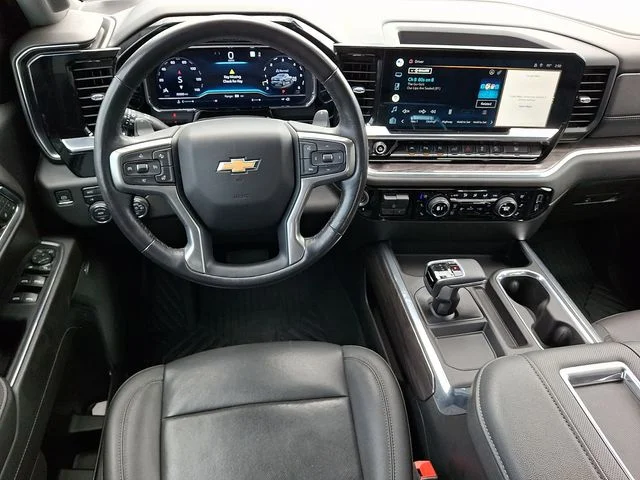 Used 2022 White Chevrolet LTZ image 12