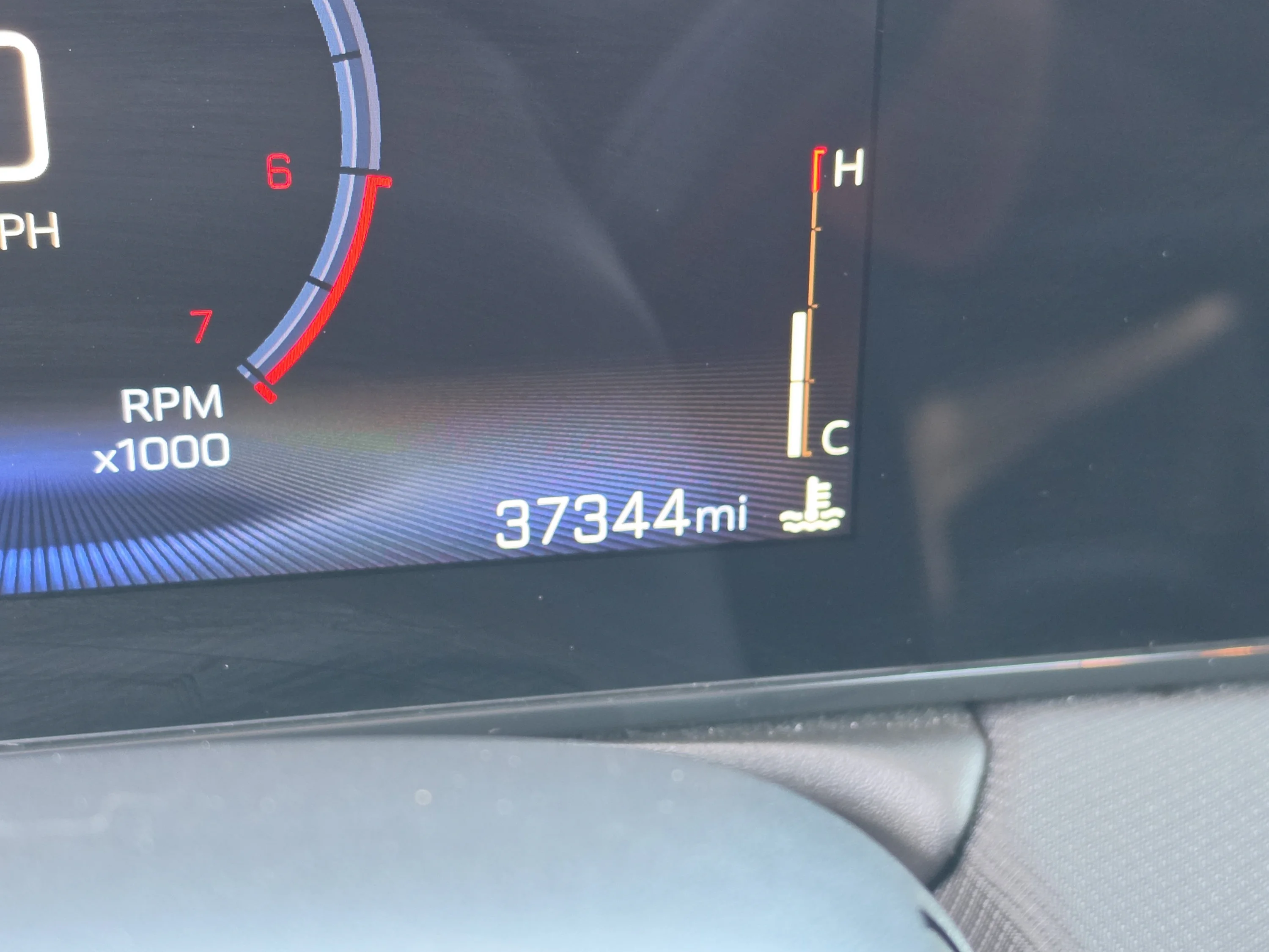 Used 2025 Summit White Chevrolet LT image 36