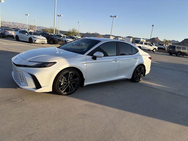 Certified Used 2025 WIND CHILL PEARL Toyota  image 8