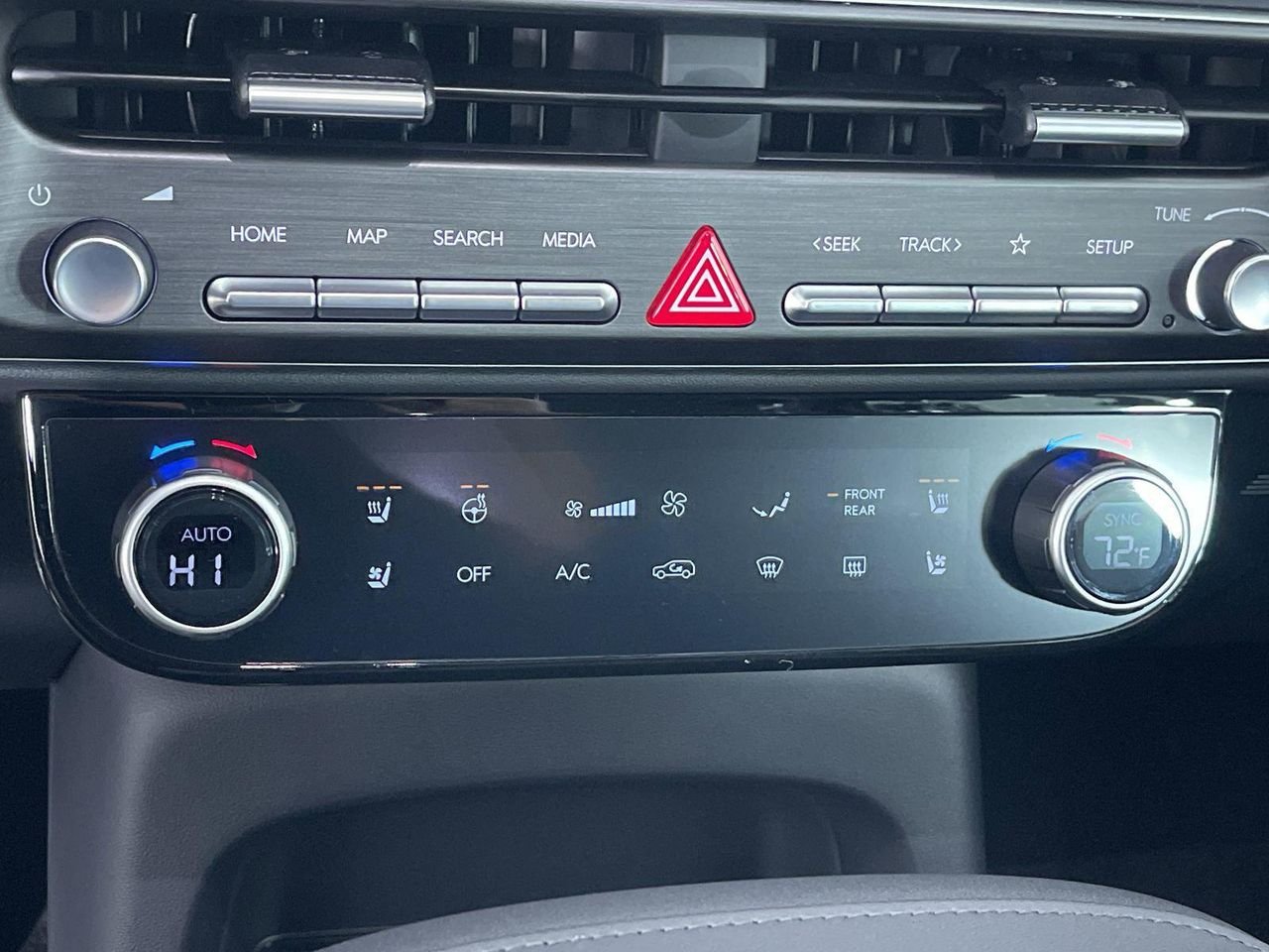 New 2026 Creamy White Pearl Hyundai Limited AWD image 21