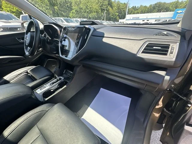Used 2023 Green Metallic Subaru Limited image 32