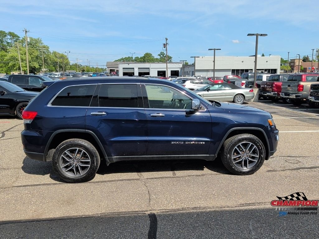 Used 2018 Blue Jeep Limited image 6