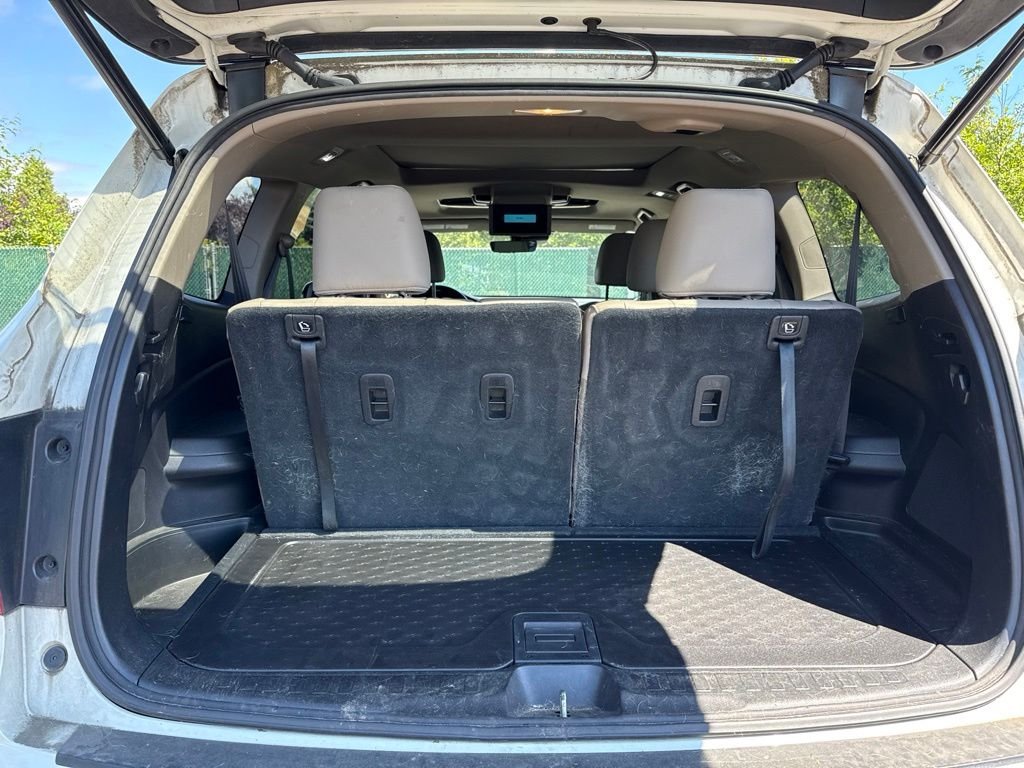 Used 2019 White Diamond Pearl Honda Elite image 23