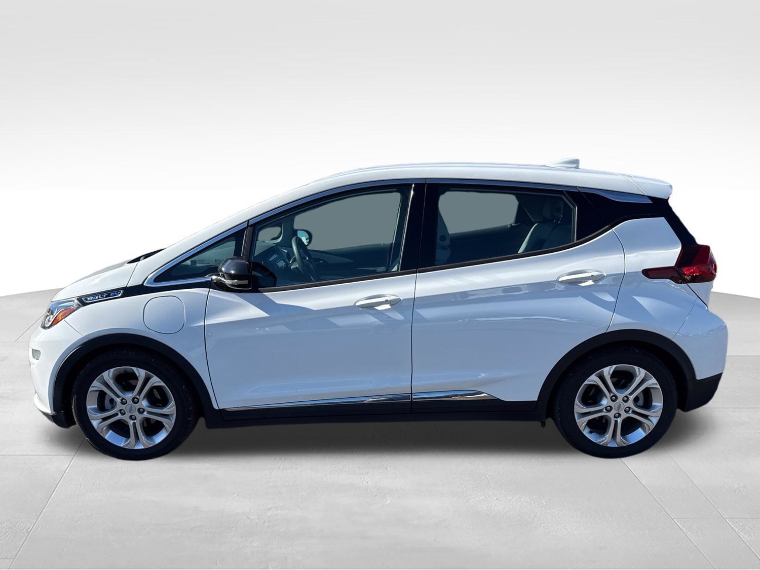 Used 2017 Chevrolet Bolt EV LT with VIN 1G1FW6S09H4164997 for sale in Smithville, MO