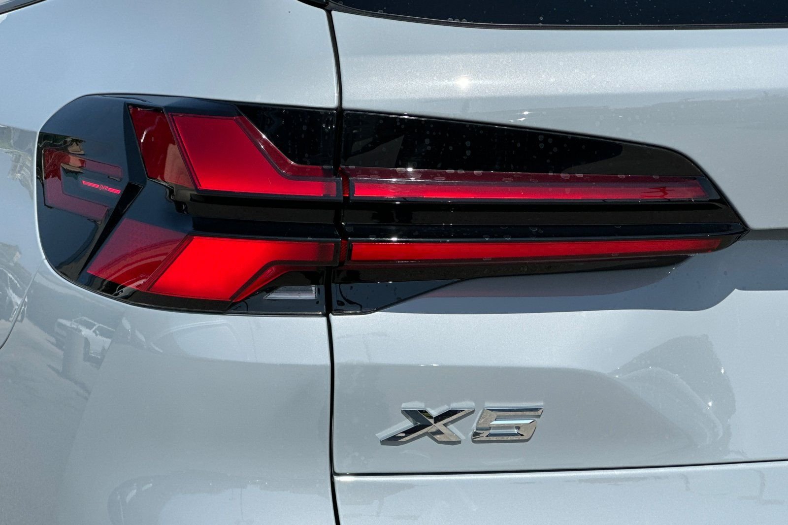 Used 2025 Gray BMW xDrive40i image 36