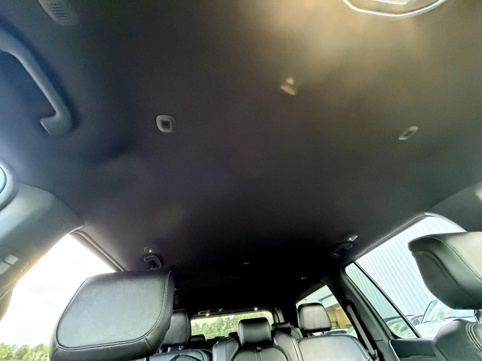 Used 2024 Diamond Black Crystal Pearlcoat Jeep Series II image 23