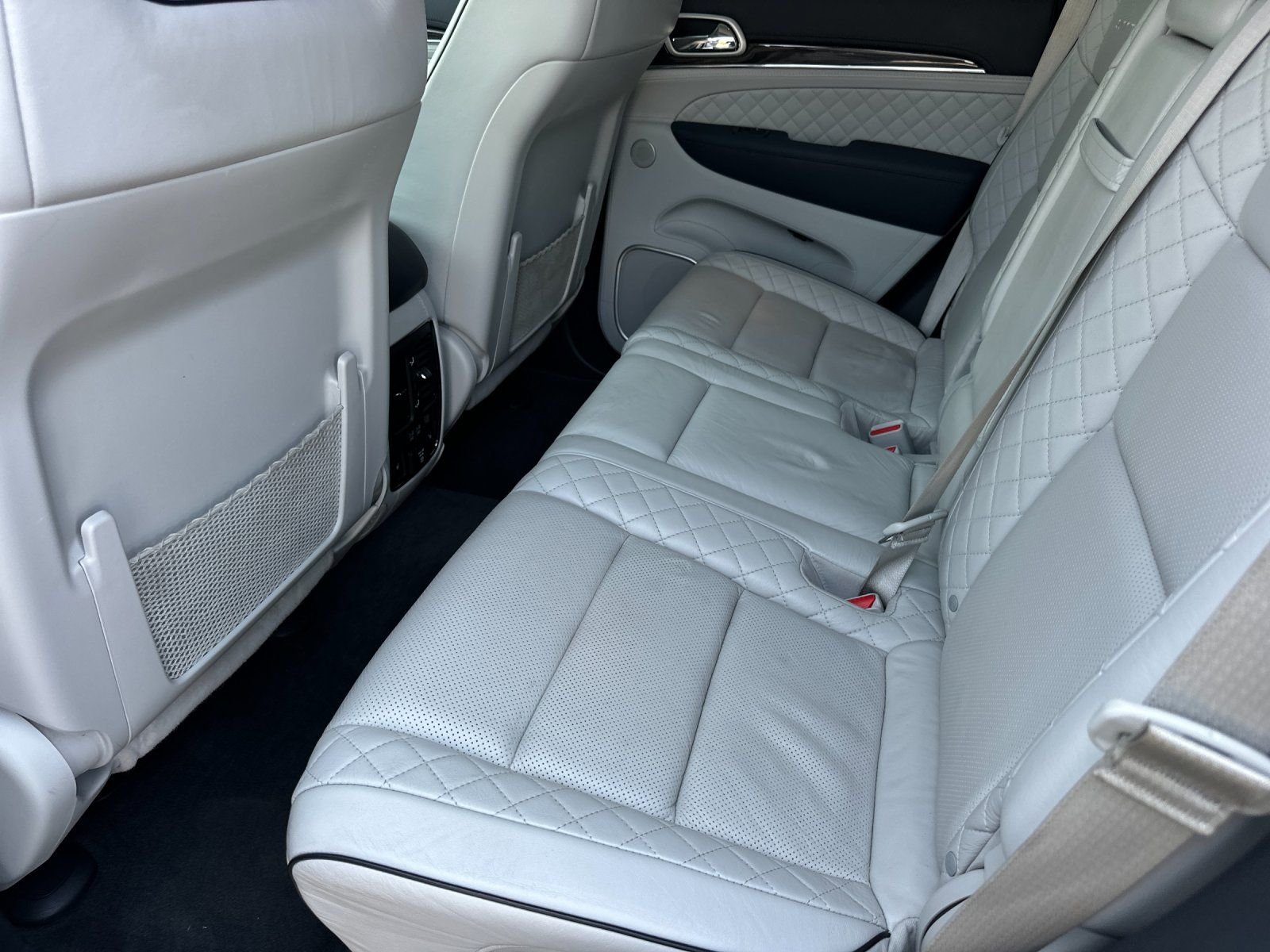 Used 2021 Diamond Black Crystal Pearlcoat Jeep Summit image 11