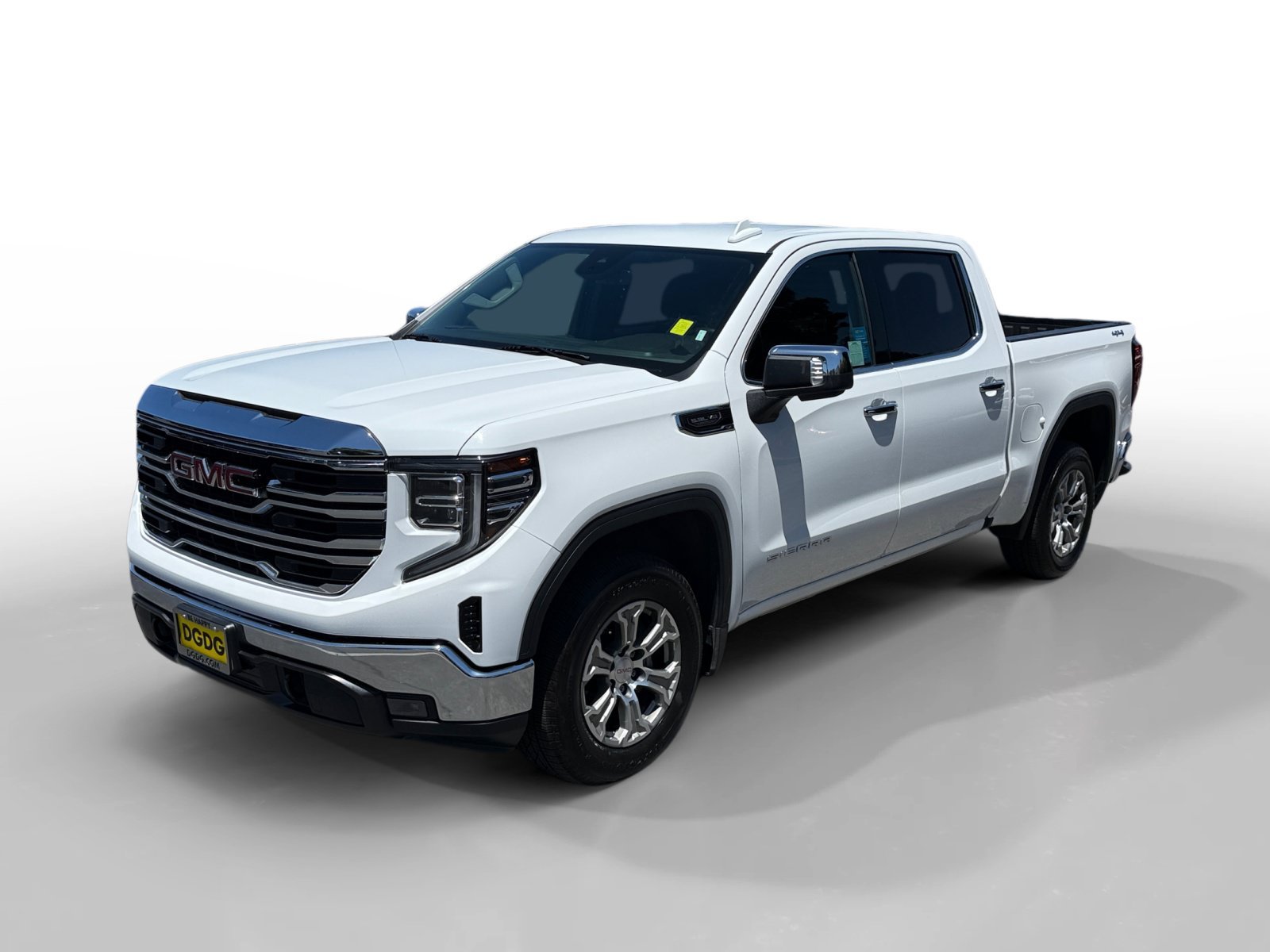 Used 2024 Summit White GMC SLT image 1