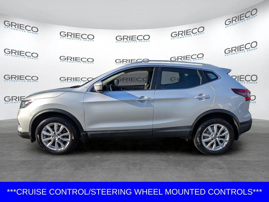 Used 2021 Silver Nissan SV image 4