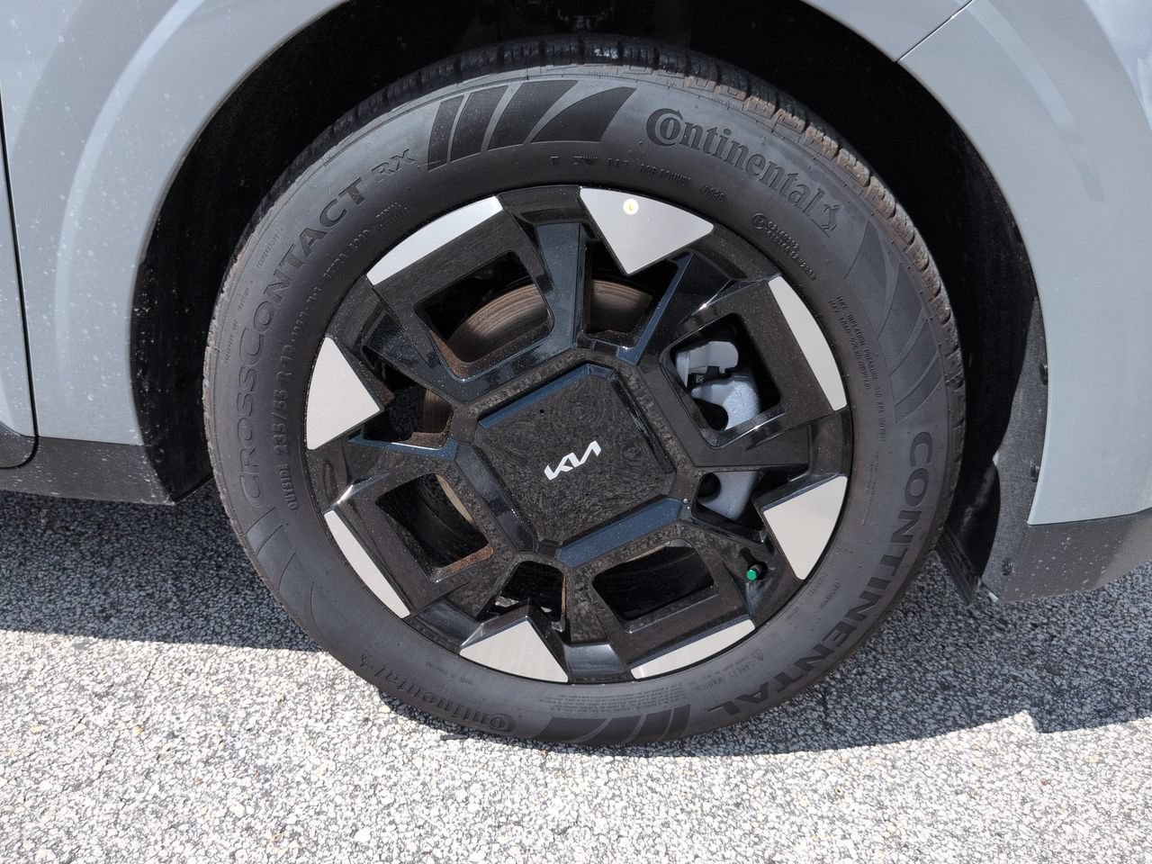 New 2026 Ceramic Silver Kia EX image 11
