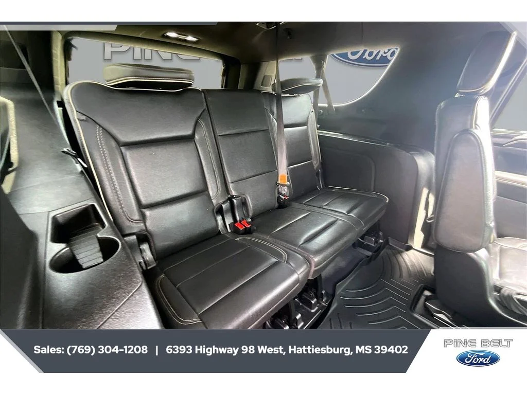 Used 2023 White Frost Tricoat GMC SLT image 21