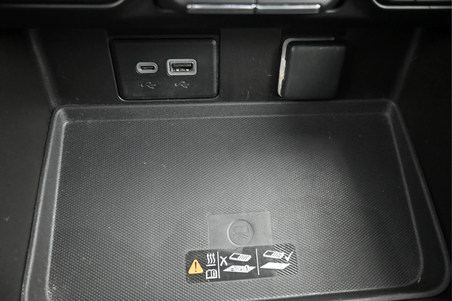 Used 2024 Black Chevrolet Premier image 21