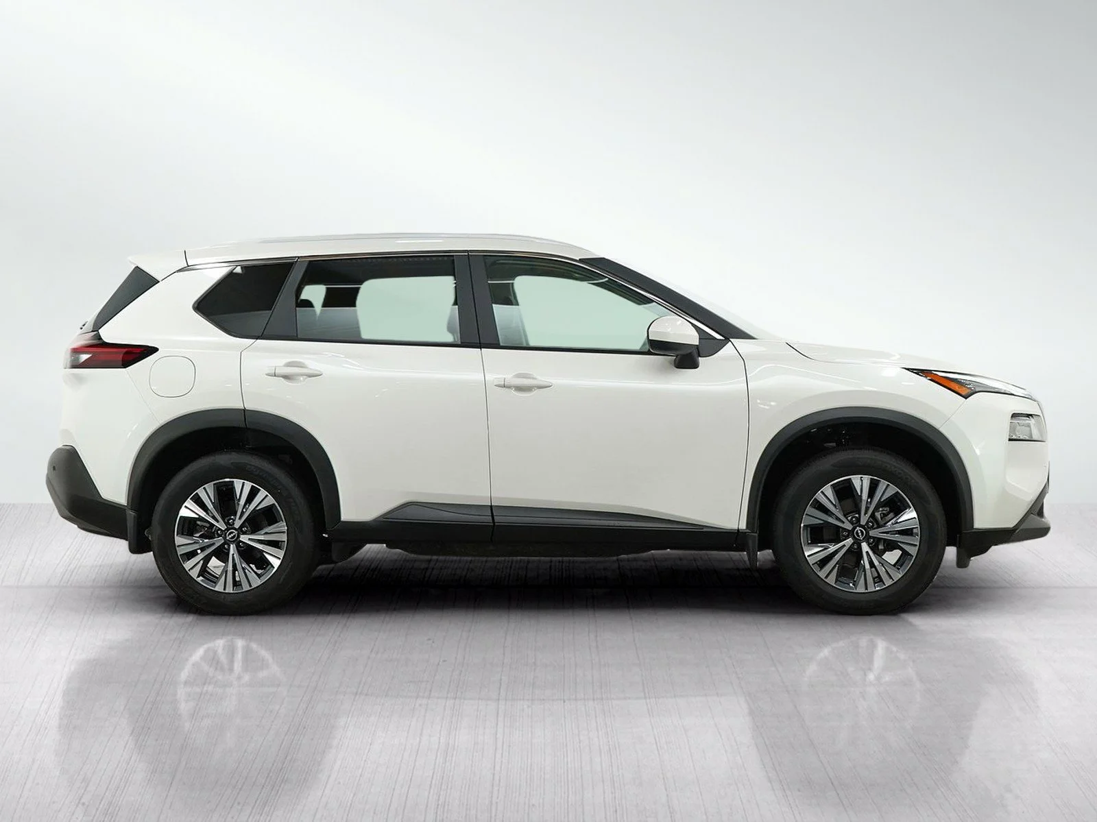 Used 2023 Pearl White Tricoat Nissan SV image 6