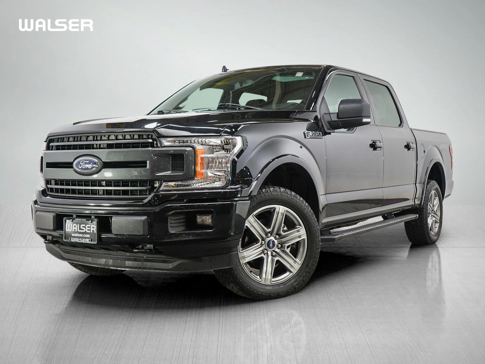 Used 2018  Ford XL image 1